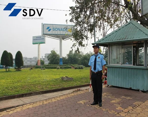 nhân viên bảo vệ Sonadezi SSS ở chốt cổ định