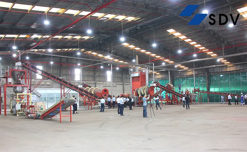 Hình ảnh nhà máy sản xuất phân bón hữu cơ của công ty Sonadezi SDV được đầu tư thiết bị, dây chuyền sản xuất hiện đại